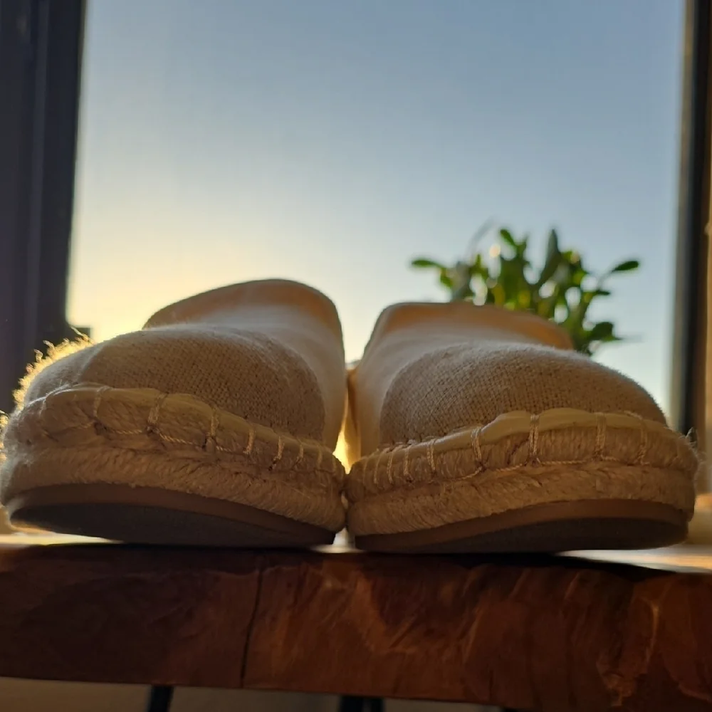 Universal Thread Cream Espadrilles Slip-On Shoes 7